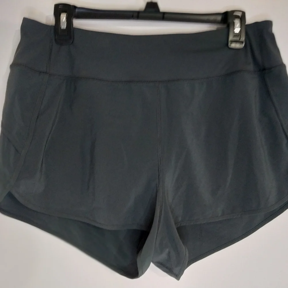 CRZ YOGA Women's Black Athletic Shorts - Picture 3 of 8